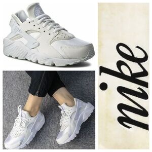 Nike Air Huarache Run Sneakers Shoes Womens Sz 8.5 Off White Cream Athletic